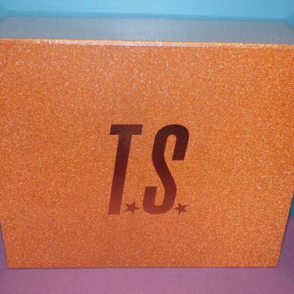 Taylor Swift Life of a Showgirl Orange M/L Cardigan & CD Glitter Box Set Sealed - Picture 3 of 3